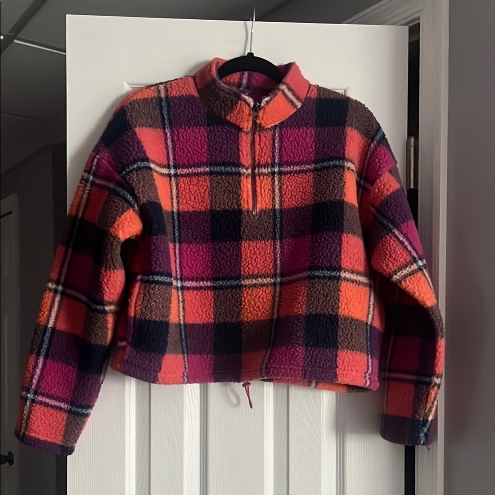 American Eagle Plaid Fleece Pullover Pink Orange cropped woman’s small - Picture 2 of 7